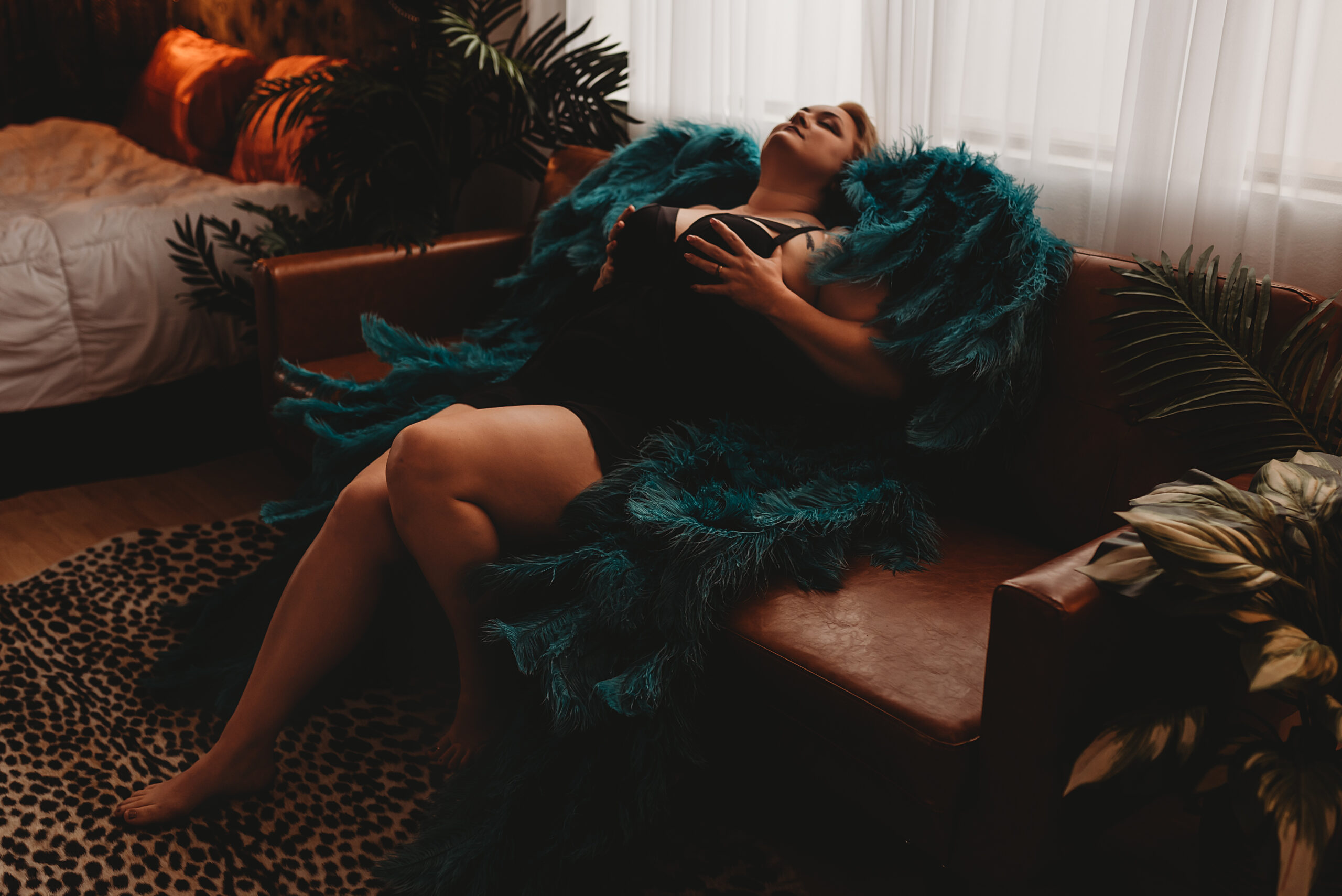 Sacramento boudoir photographer for bold women